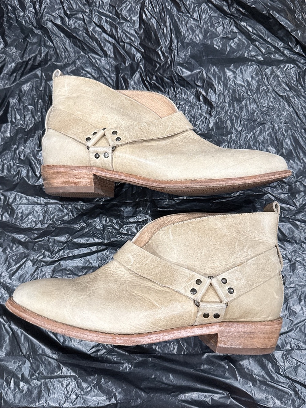 Koolaburra Santa Barbara Suede Booties 9